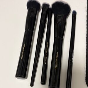Laura Geller Black Makeup Brush Set